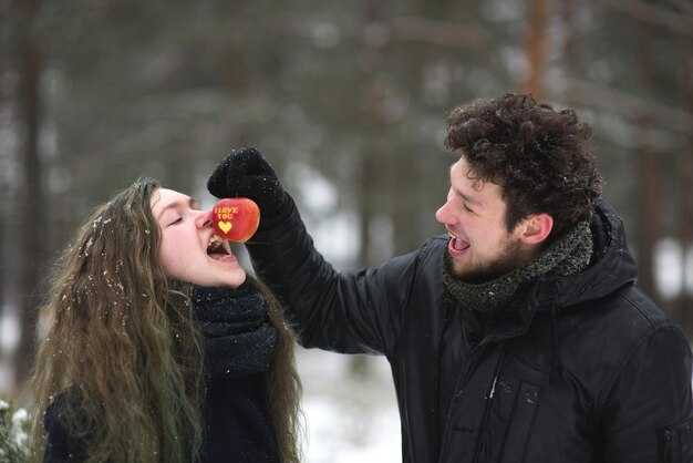 Avoidants Arenât ColdâThey Just Speak THIS Secret Love Language
