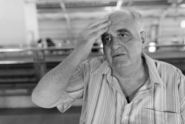 Needy, Neurotic & Clingy - Why You Get Dumped at Any Age