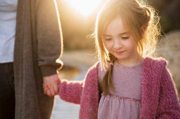 10 Common Traits of Parentified Daughters: Signs, Effects, and Healing