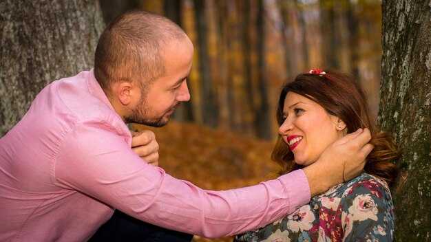 15 Easy Ways to Be a Little More Affectionate in Your Relationships 15 Easy Ways to Be a Little More Affectionate in Your Relationships