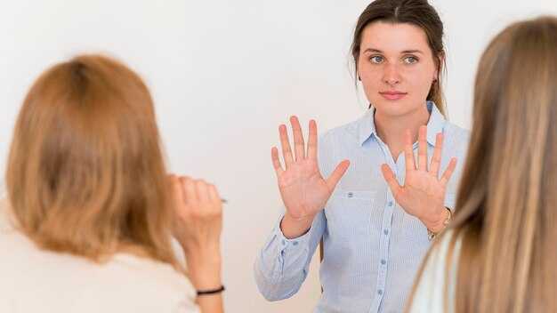 21 Ways to Master Confident Body Language (With Examples)