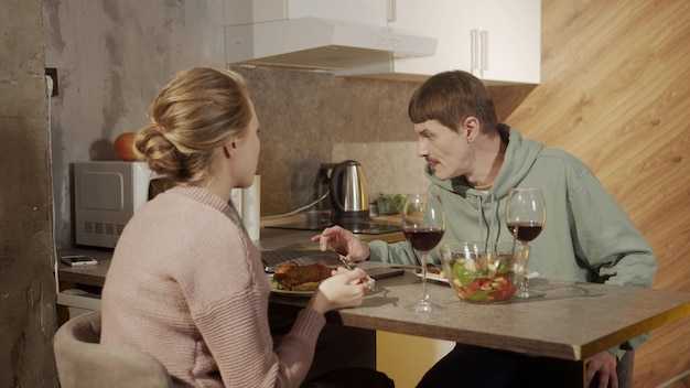 5 Signs Dating a Single Parent Isn't Right for You 5 Signs Dating a Single Parent Isn't Right for You