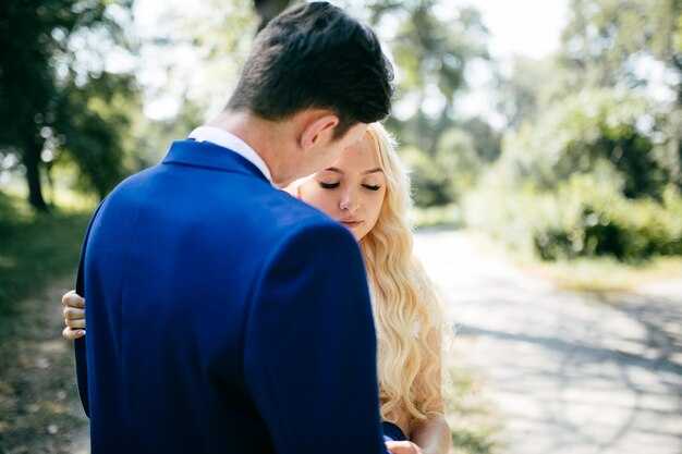 Boyfriend Ended Things Out of the Blue - Lessons on Heartbreak & How to Move On Boyfriend Ended Things Out of the Blue: Lessons on Heartbreak & How to Move On