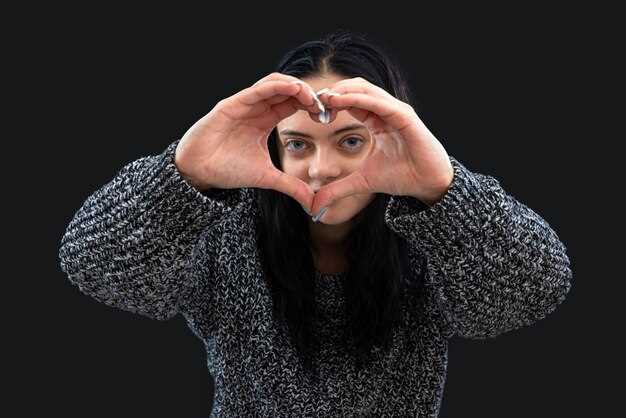 Can You Fall in Love Simply by Holding Eye Contact? Science, Evidence & Tips Can You Fall in Love Simply by Holding Eye Contact? Science, Evidence & Tips