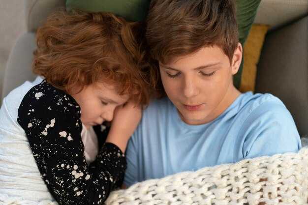 Co-Parenting Drop-Offs - Coping with Emotions - A Survival Guide Co-Parenting Drop-Offs: Coping with Emotions - A Survival Guide