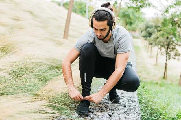 Build a race-day nutrition and hydration plan for varied distances