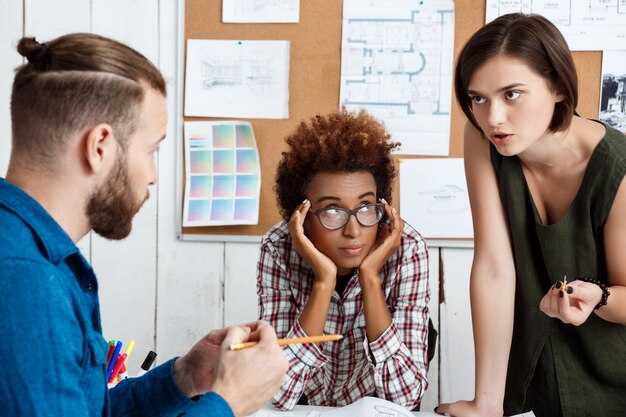 Observable leader behaviors that signal hidden emotional work
