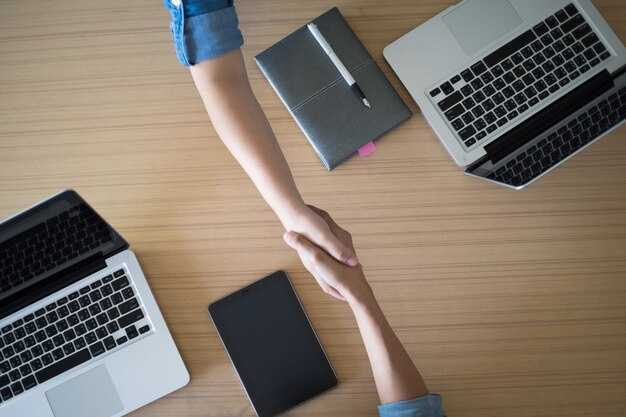 Handshakes 101: The Essential Beginner's Guide to Handshake Etiquette