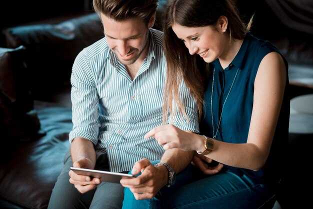 How to signal relationship intentions without turning people off