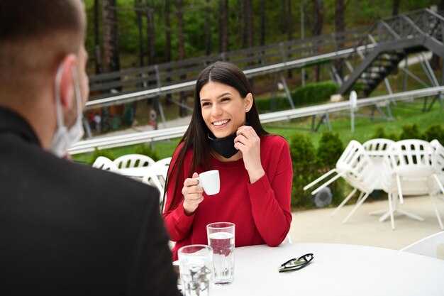 Spot Signs She's Into You During the Date