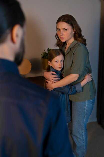 How to Deal With a Narcissistic Parent: Boundaries and Coping