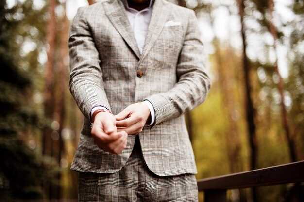 How to Dress for a Date - Men's Style Guide for Every Occasion How to Dress for a Date: Men's Style Guide for Every Occasion