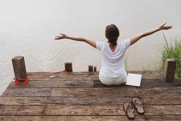 How to Live in the Moment: Simple Mindfulness Tips to Be Present Today
