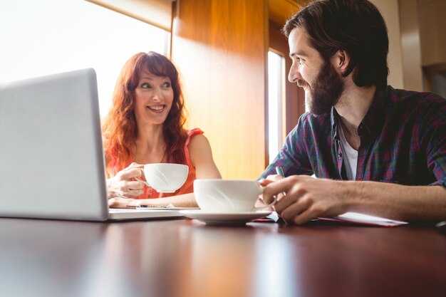 How to Make a Long-Distance Relationship Work: Practical Tips for Communication and Trust