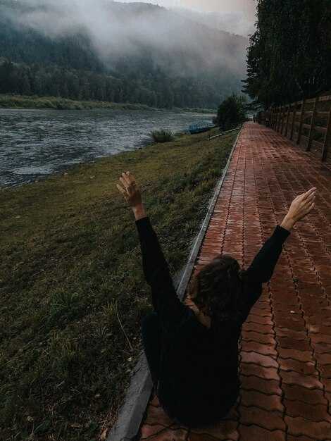 How to People Please so you end up Alone How to People Please so you end up Alone