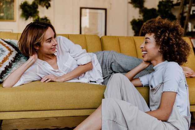 Is It Ever OK to Date a Friend's Ex? Therapists Say It's Complicated Is It Ever OK to Date a Friend's Ex? Therapists Say It's Complicated