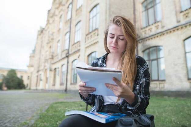 King's College London - Rankings, Courses & Admissions Guide King's College London: Rankings, Courses & Admissions Guide