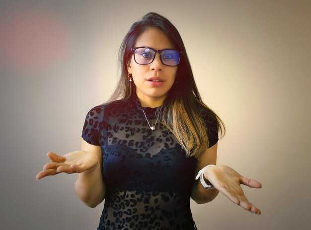 Recognize How First Impressions Distort Women's Skills and Intentions