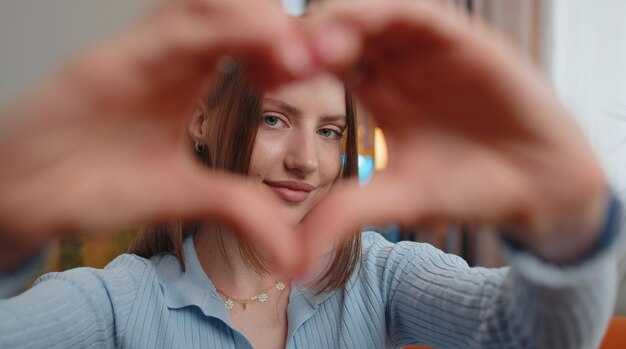 Self Centered Relationships NEVER thrive. Self Centered Relationships NEVER thrive.
