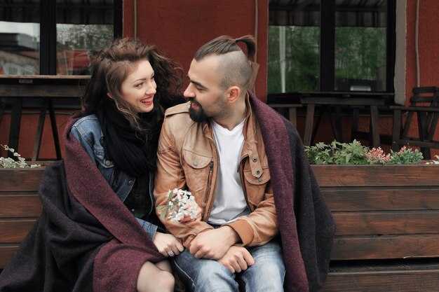 Short Kings - Meet the Women Who Love Dating Short Men Short Kings: Meet the Women Who Love Dating Short Men