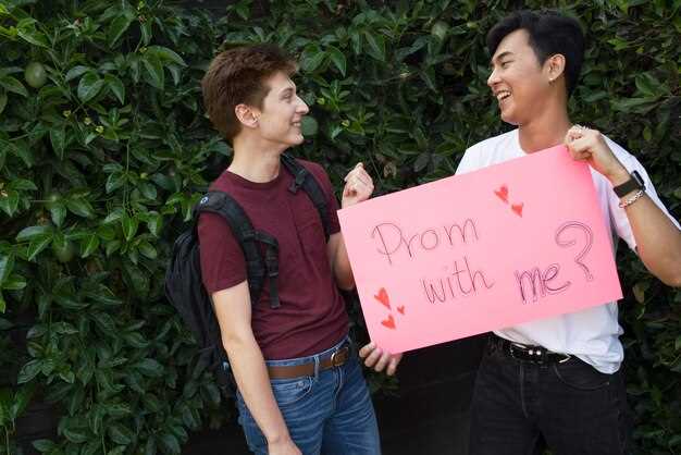Should You Say 'I Love You' First or Wait for Him? How to Decide Should You Say 'I Love You' First or Wait for Him? How to Decide