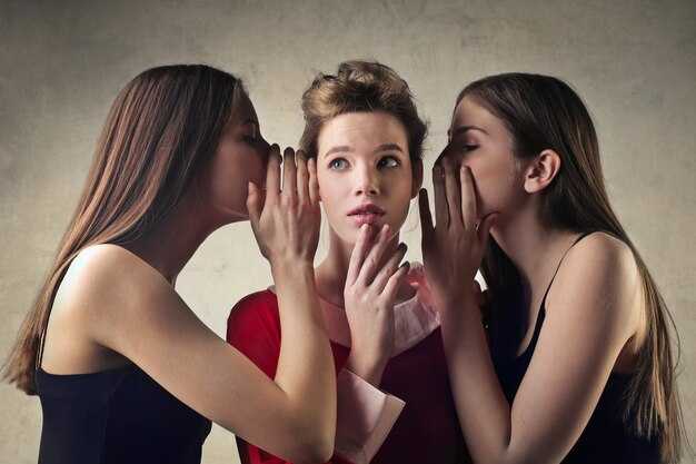 The Silent Aggression Between Women No One Talks About The Silent Aggression Between Women No One Talks About