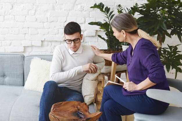 When & How to Tell a Partner About Your Mental Illness