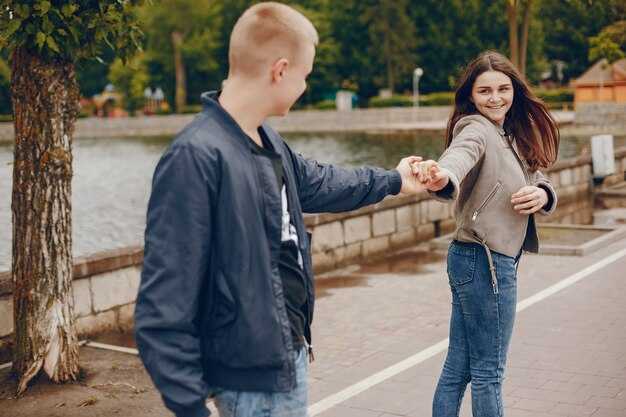 When You Reach Out to An Ex, Be Careful You're Not Doing THIS When You Reach Out to An Ex, Be Careful You're Not Doing THIS