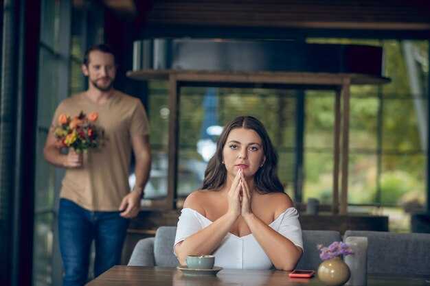 Why Men Leave Women They Love: What Every Woman Needs to Know