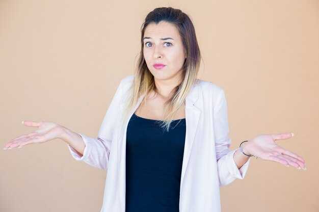 Why Women Don't Approach: 10 Reasons & How to Change It