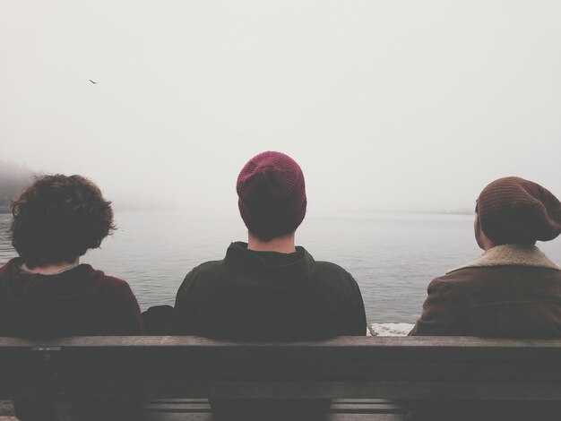 Why You Feel So Alone (Even Around People) Why You Feel So Alone (Even Around People)