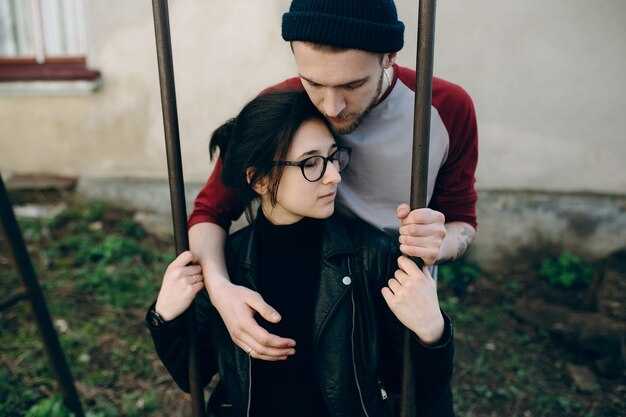 You Might Have Emophilia If You Fall in Love Too Quickly: Signs, Causes, and Coping